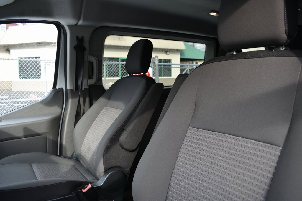 Used 2023 Ford Transit 350 XLT image 9