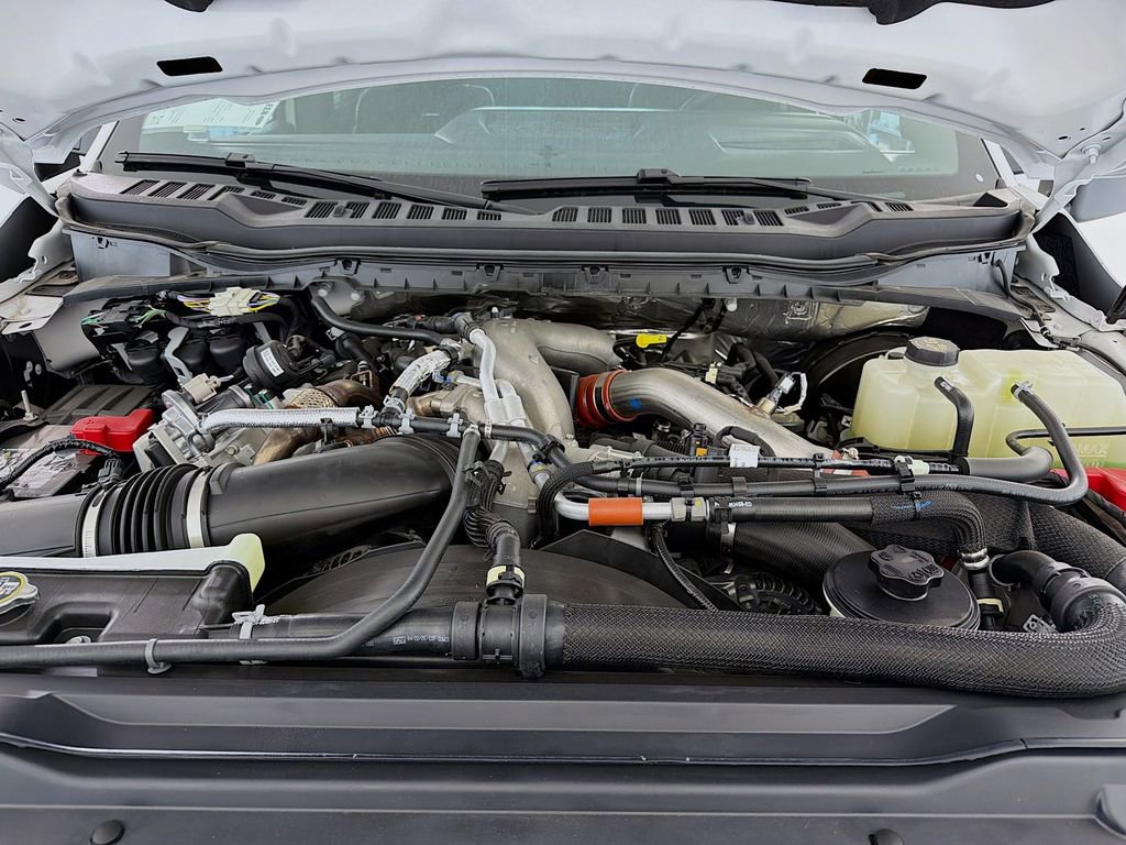 New 2025 Ford F350 Platinum w/ FX4 Off-Road Package image 33