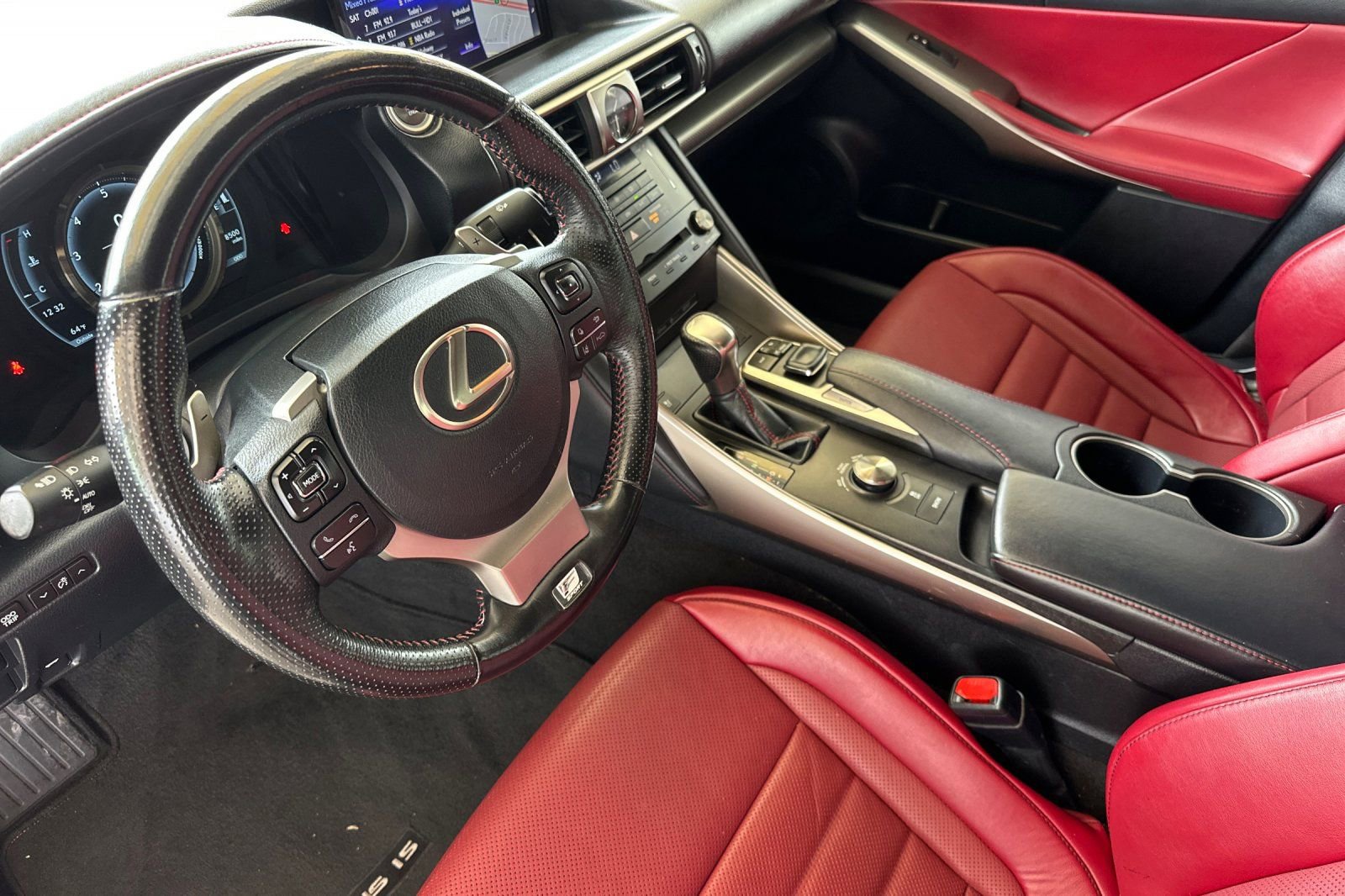 Used 2018 Lexus IS 300 F Sport image 10