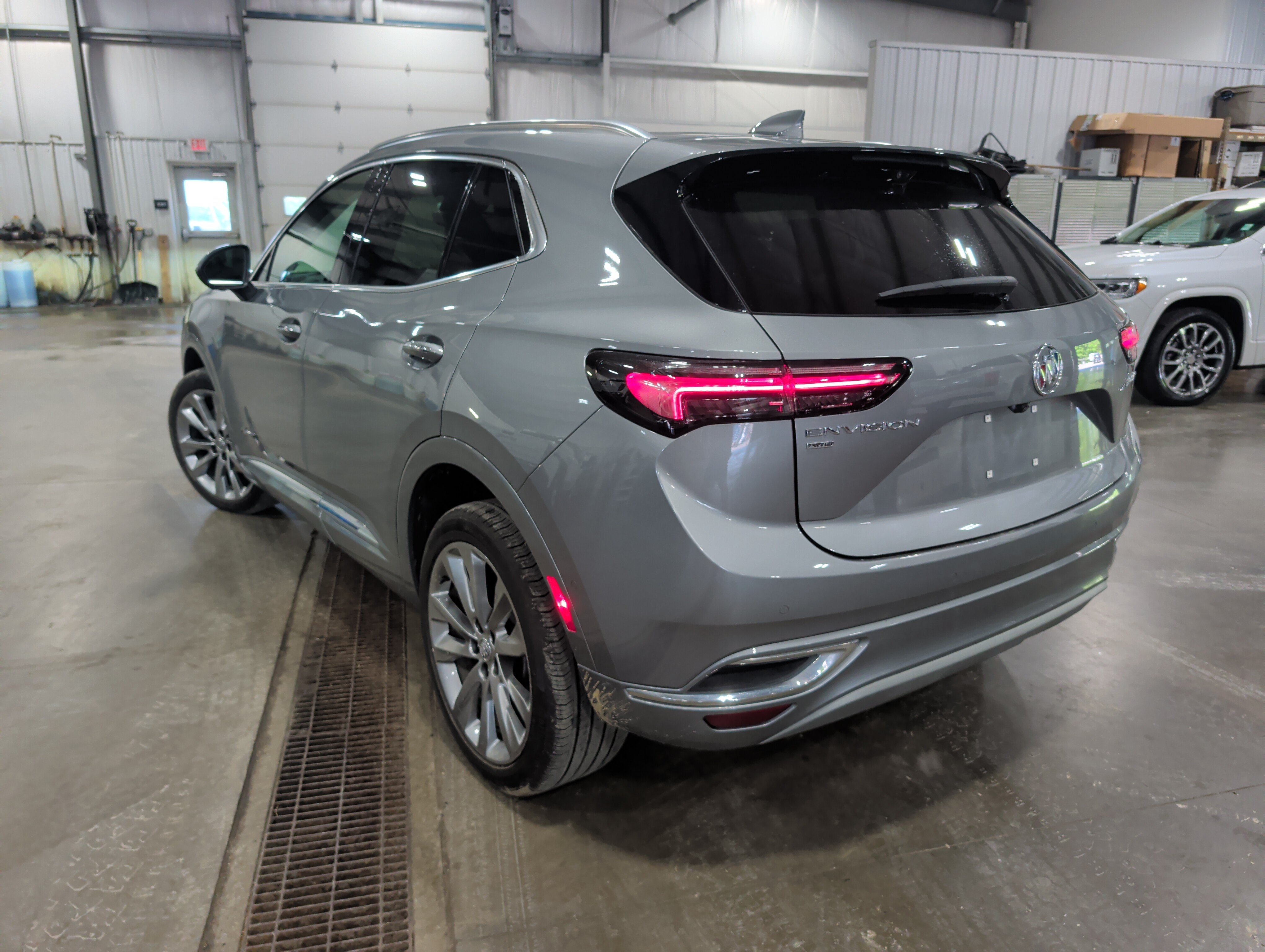 Used 2023 Buick Envision Avenir AWD/4WD image 4