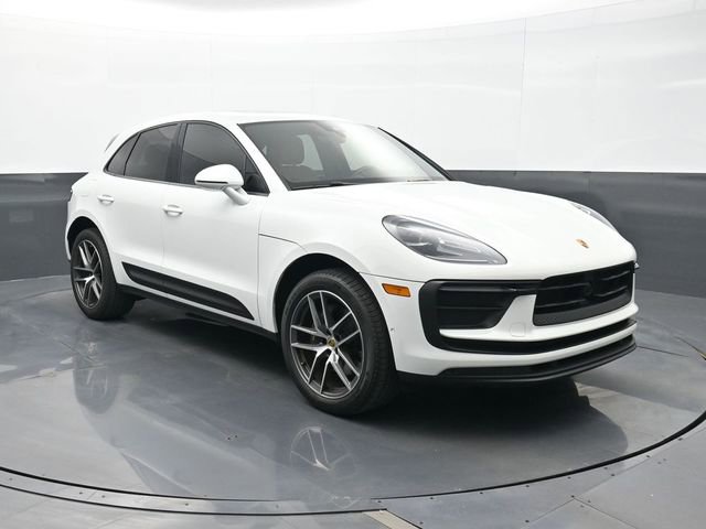 Certified 2023 Porsche Macan image 25