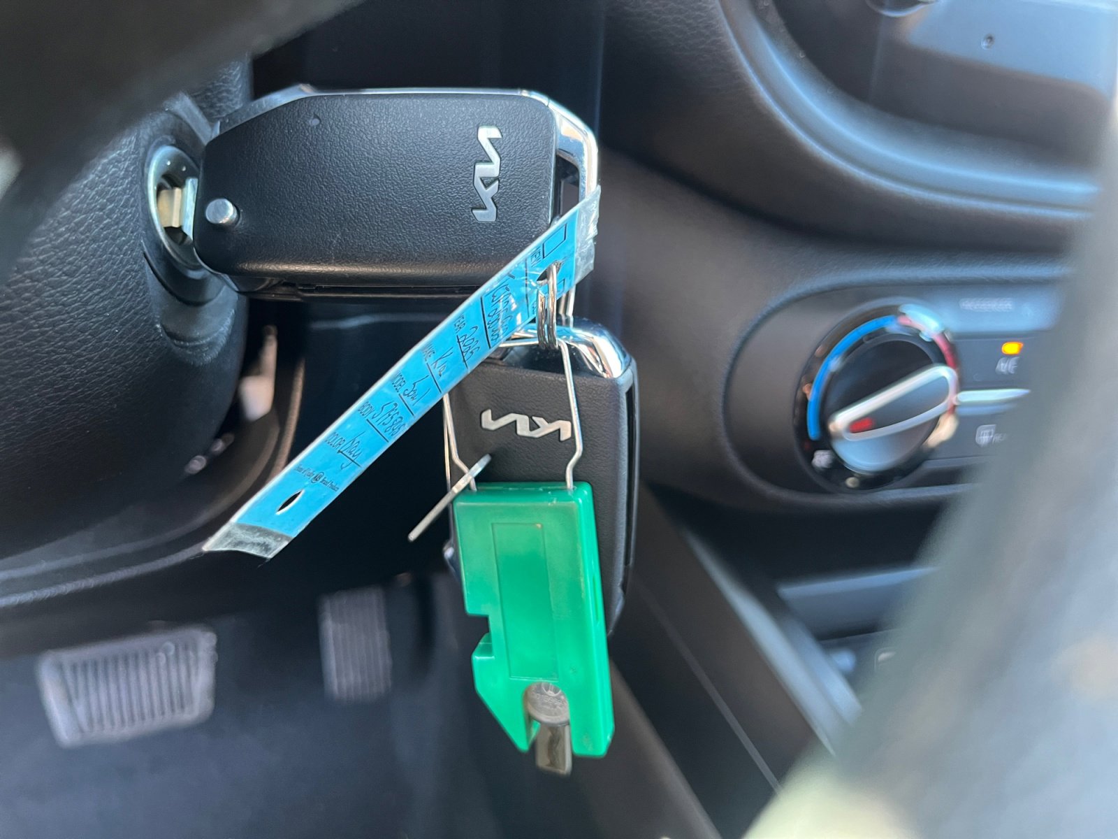 Used 2025 Kia Soul LX image 32