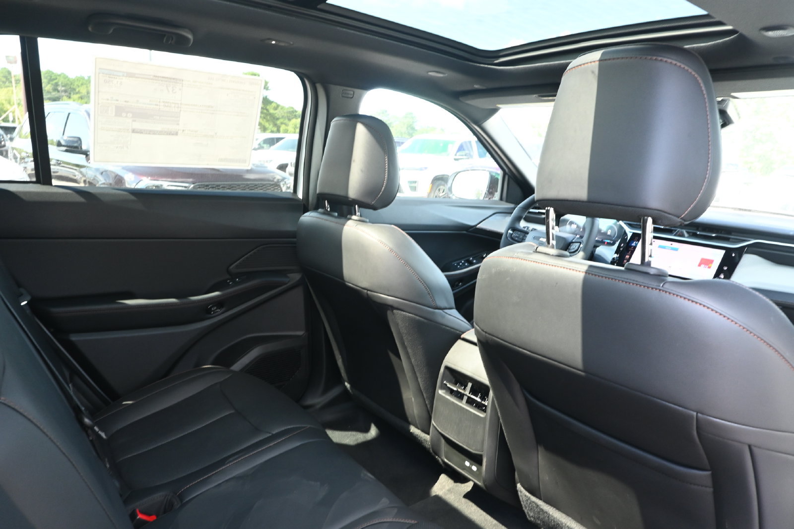 New 2026 Jeep Cherokee Limited AWD/4WD image 30