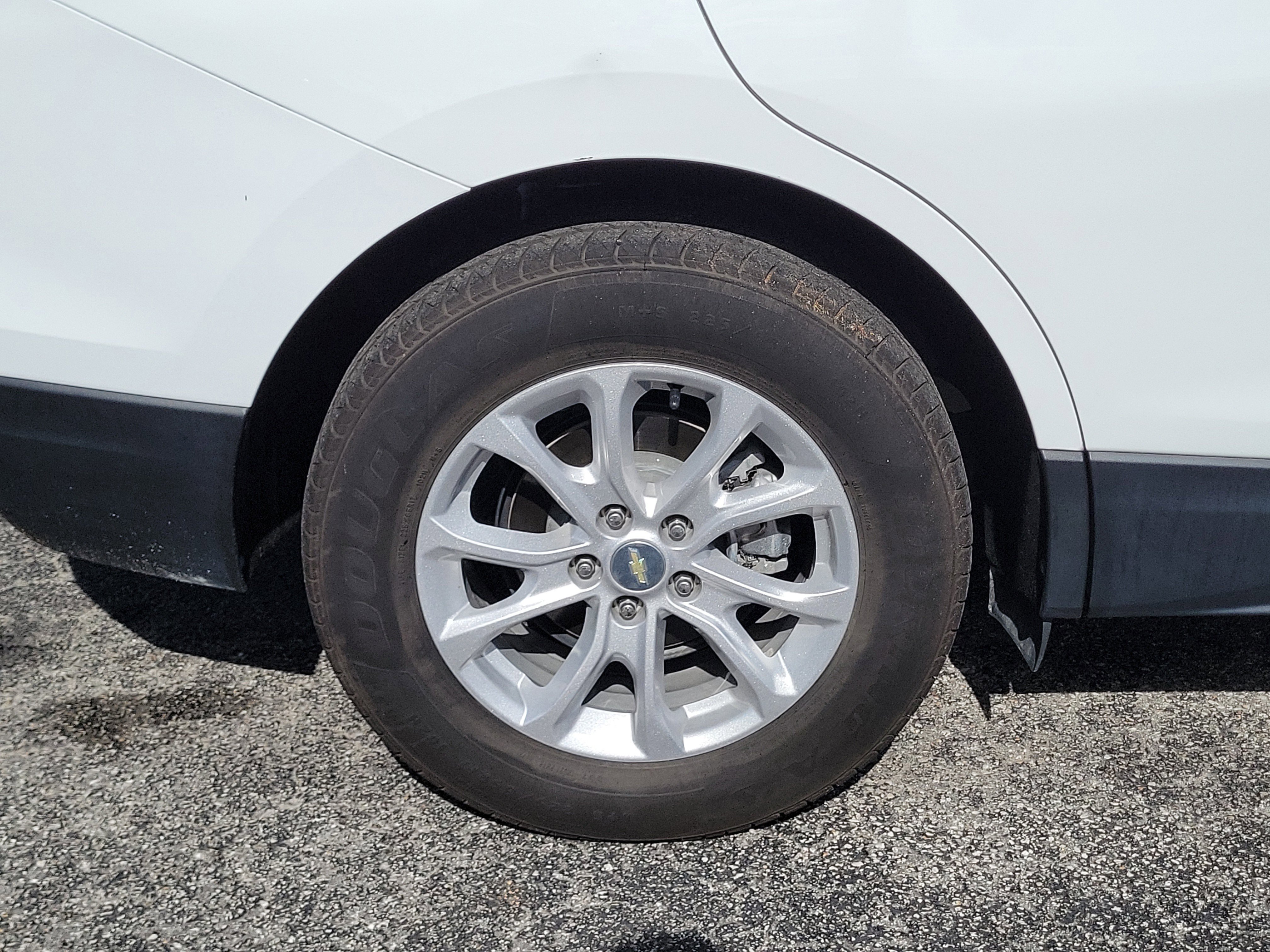 Used 2021 Chevrolet Equinox LS w/ LS Convenience Package AWD/4WD image 39