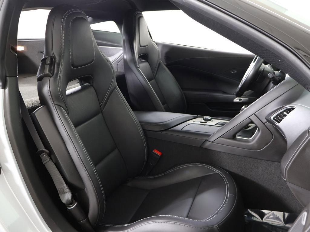 Used 2019 Chevrolet Corvette Stingray Coupe w/ 1LT RWD image 27