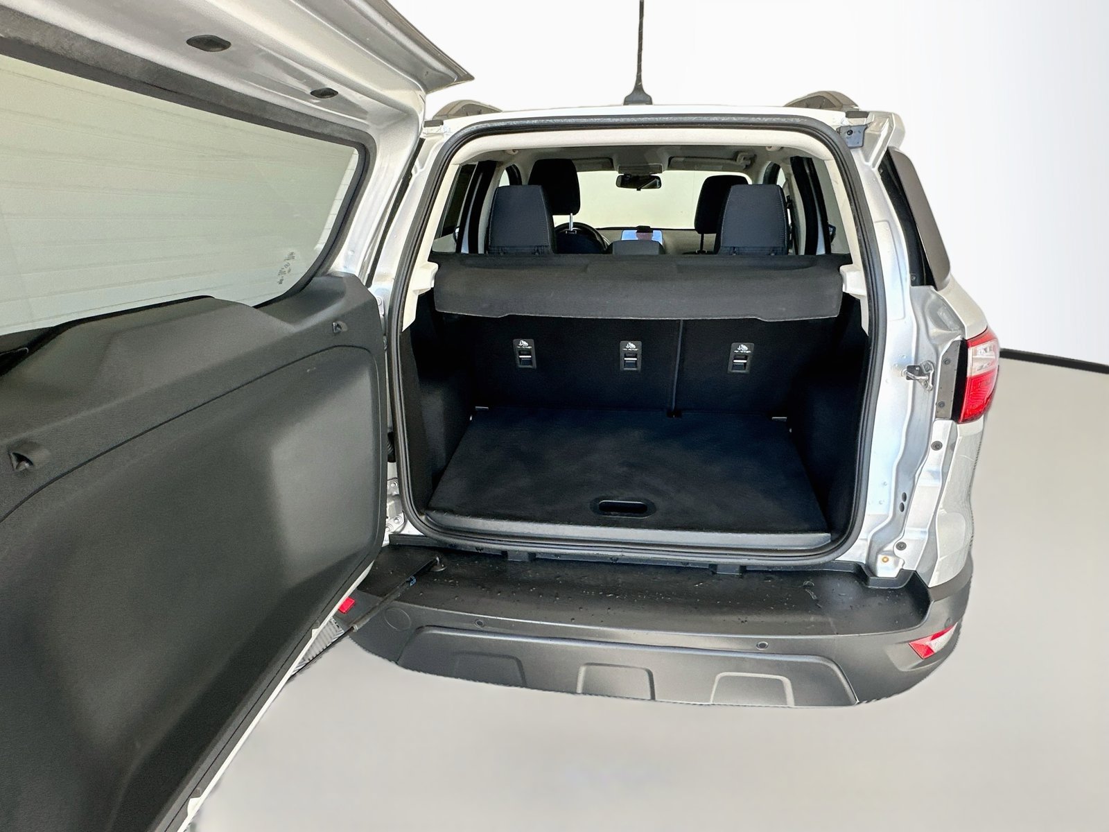 Used 2021 Ford EcoSport SE FWD image 24