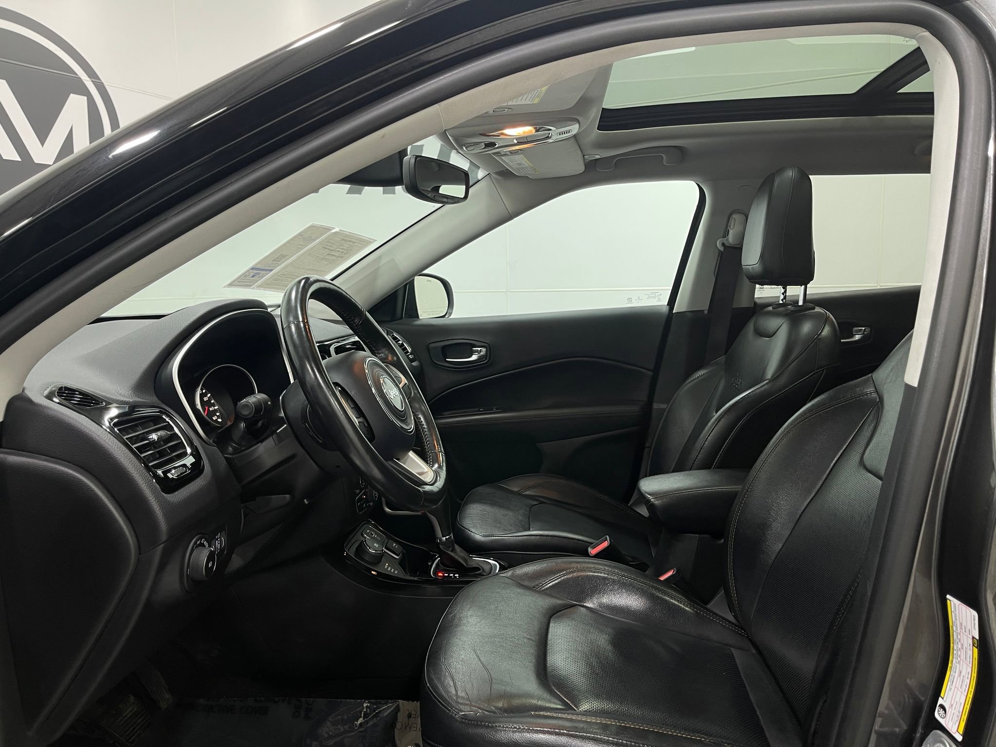 Used 2018 Jeep Compass Limited image 12