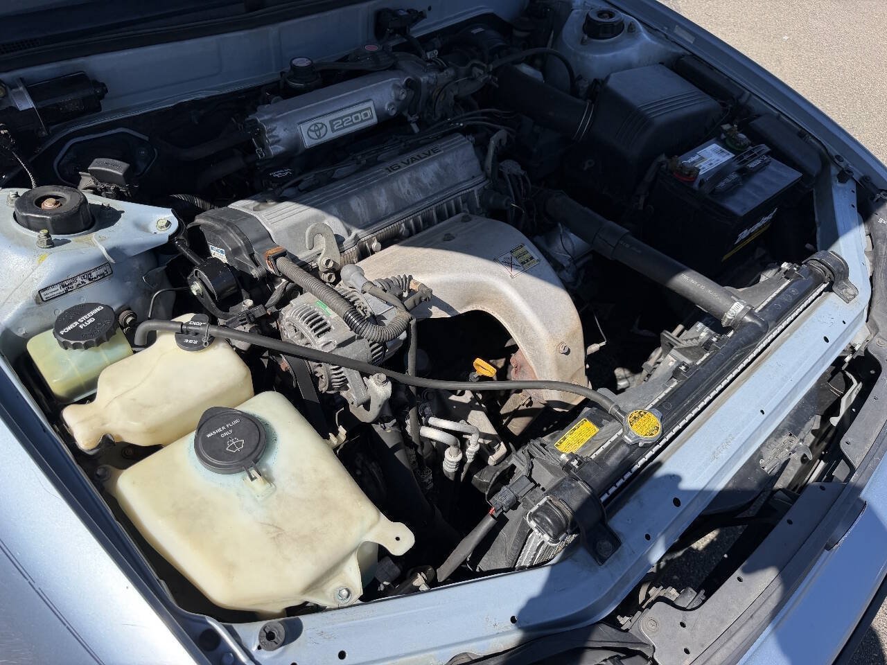 Used 1992 Toyota Camry Deluxe FWD image 19