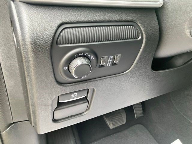 New 2026 Jeep Grand Wagoneer Limited AWD/4WD image 17