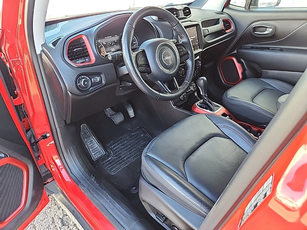 Used 2022 Jeep Renegade Trailhawk AWD/4WD image 27