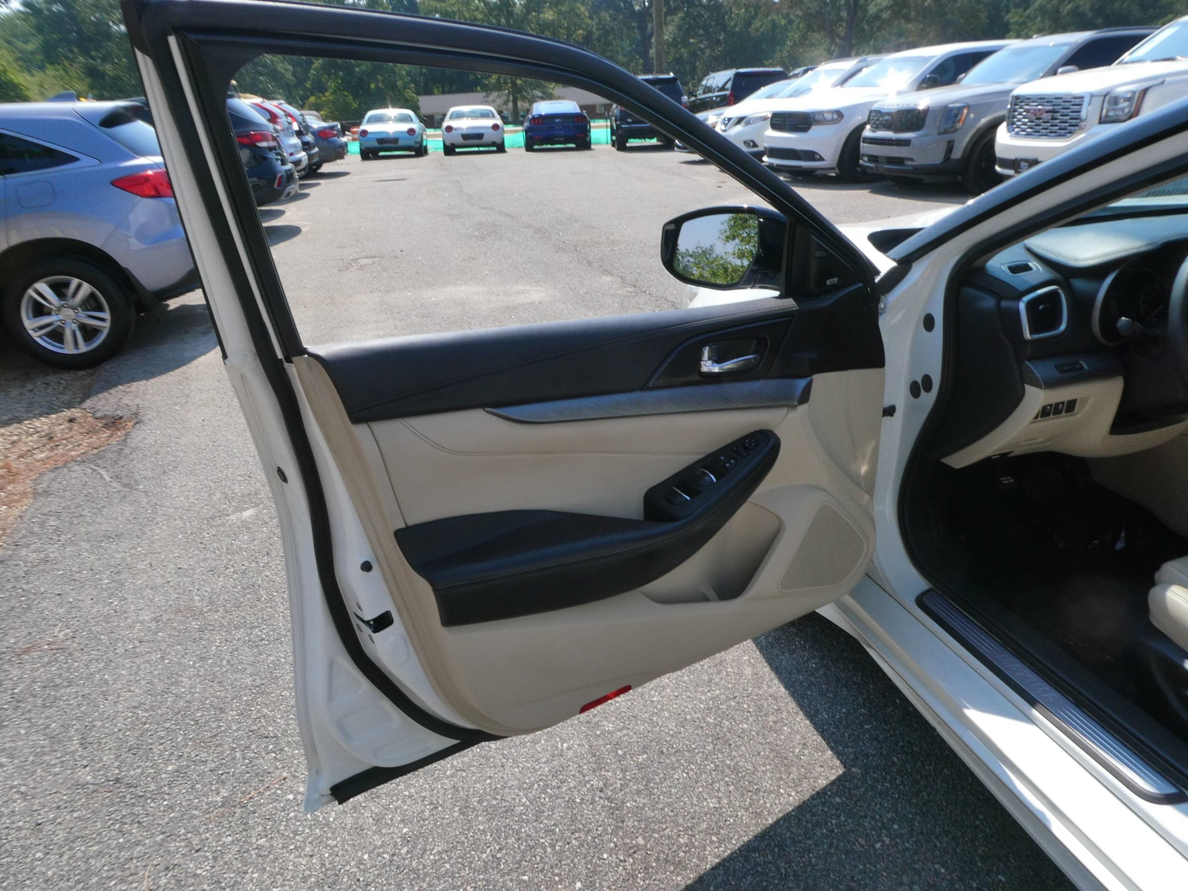 Used 2018 Nissan Maxima 3.5 SL FWD image 13