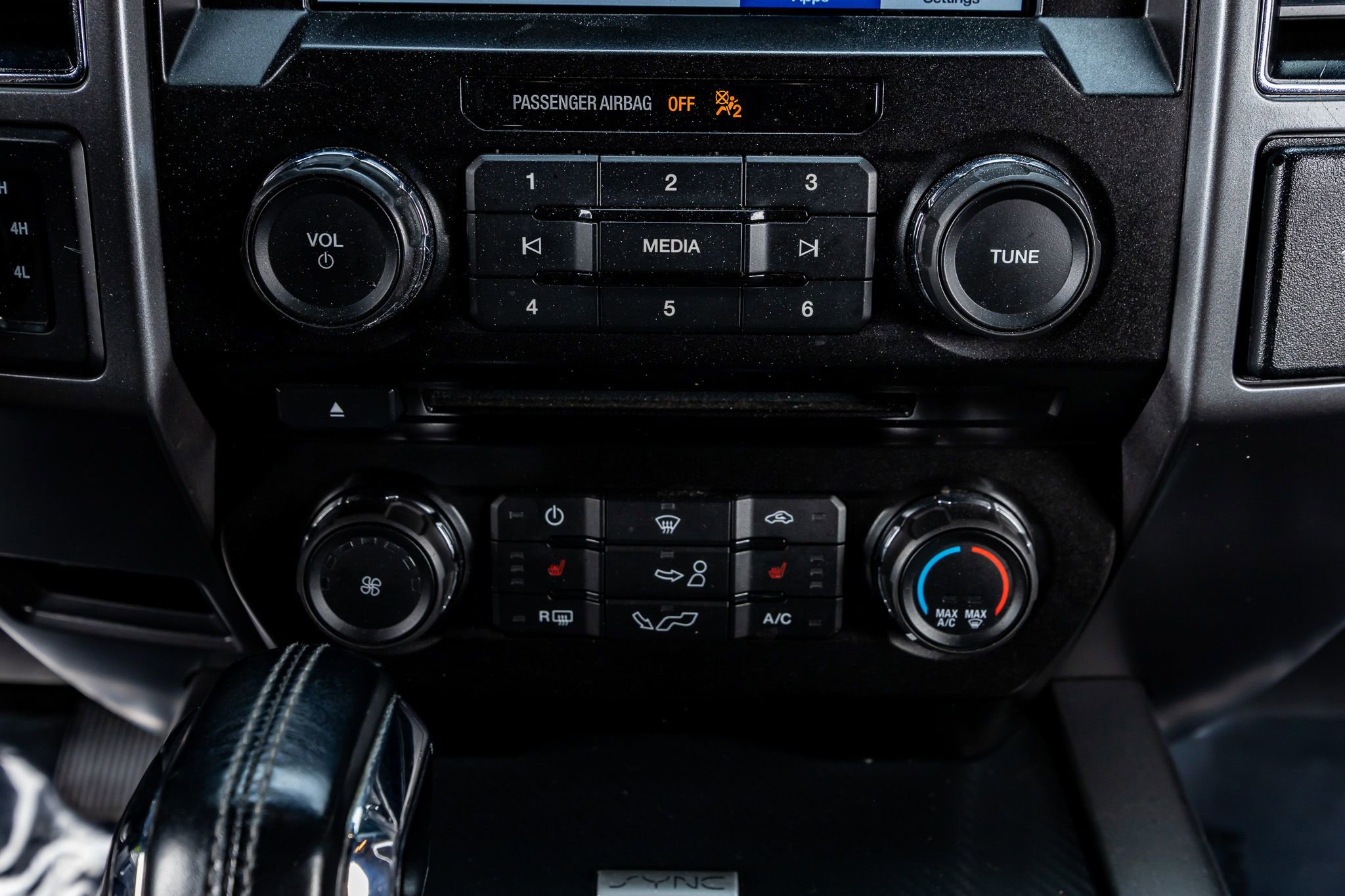 Used 2018 Ford F150 XLT w/ Equipment Group 302A Luxury image 24