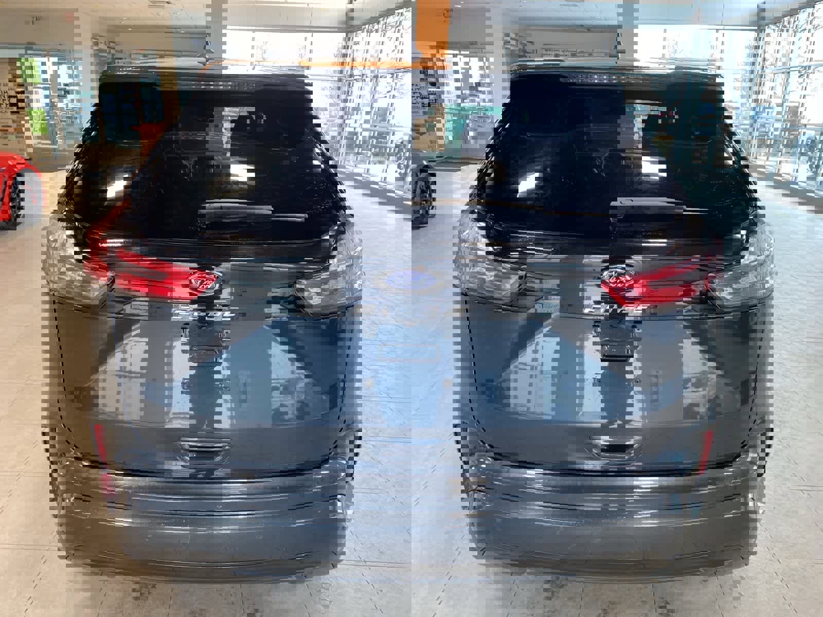 Used 2023 Ford Edge ST-Line image 4