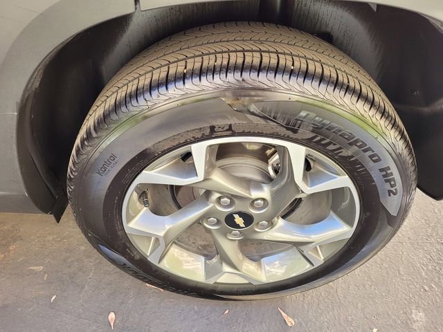 Used 2025 Chevrolet Trax LT w/ LT Convenience Package image 26