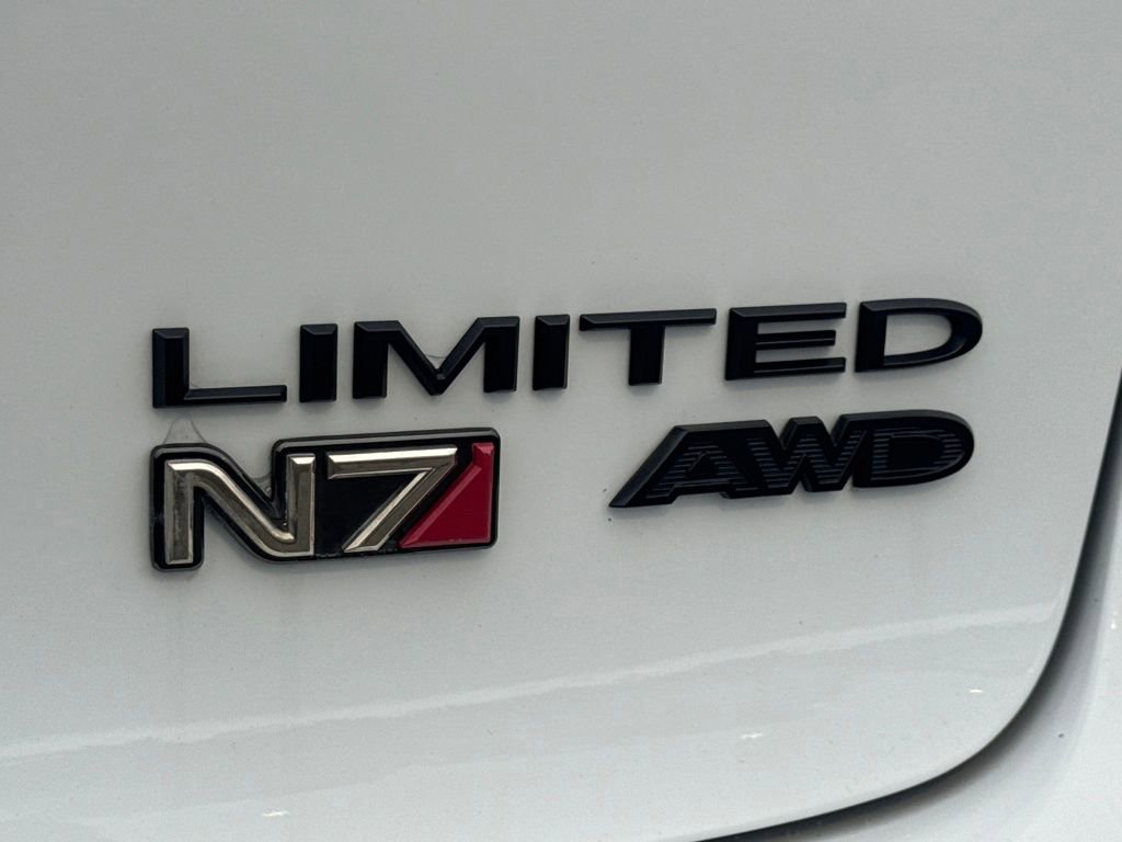 Used 2024 Chrysler Pacifica Limited w/ S Appearance Package image 25