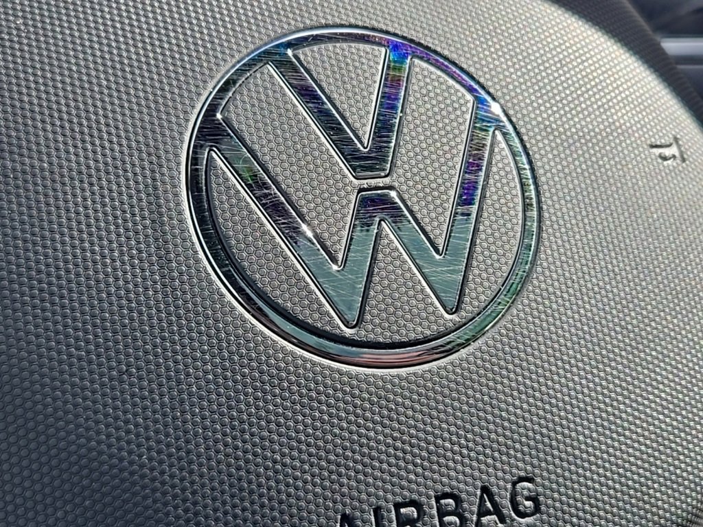 Used 2024 Volkswagen Atlas Cross Sport SEL Premium R-Line image 28