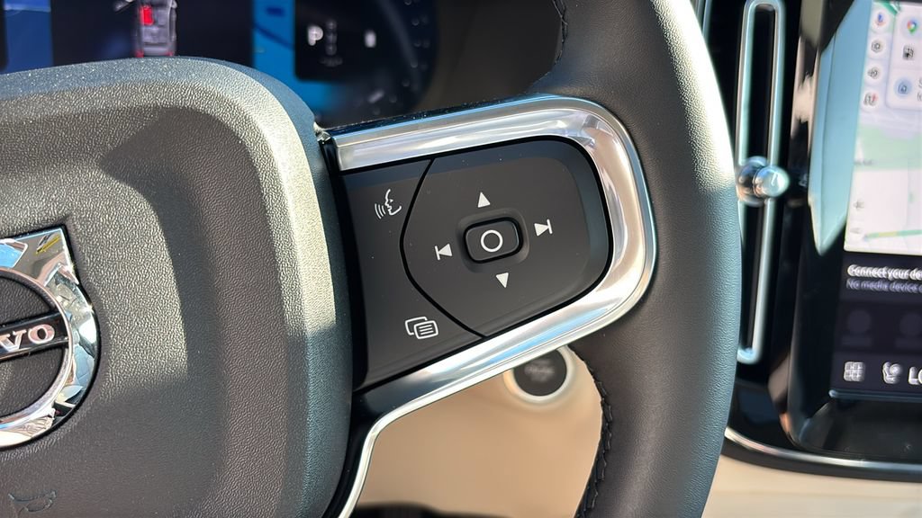 New 2026 Volvo XC40 B5 Ultra w/ Protection Package Premier AWD/4WD image 19