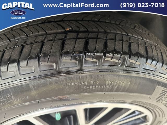 Certified 2025 Ford Escape SE w/ PHEV Premium Package image 14