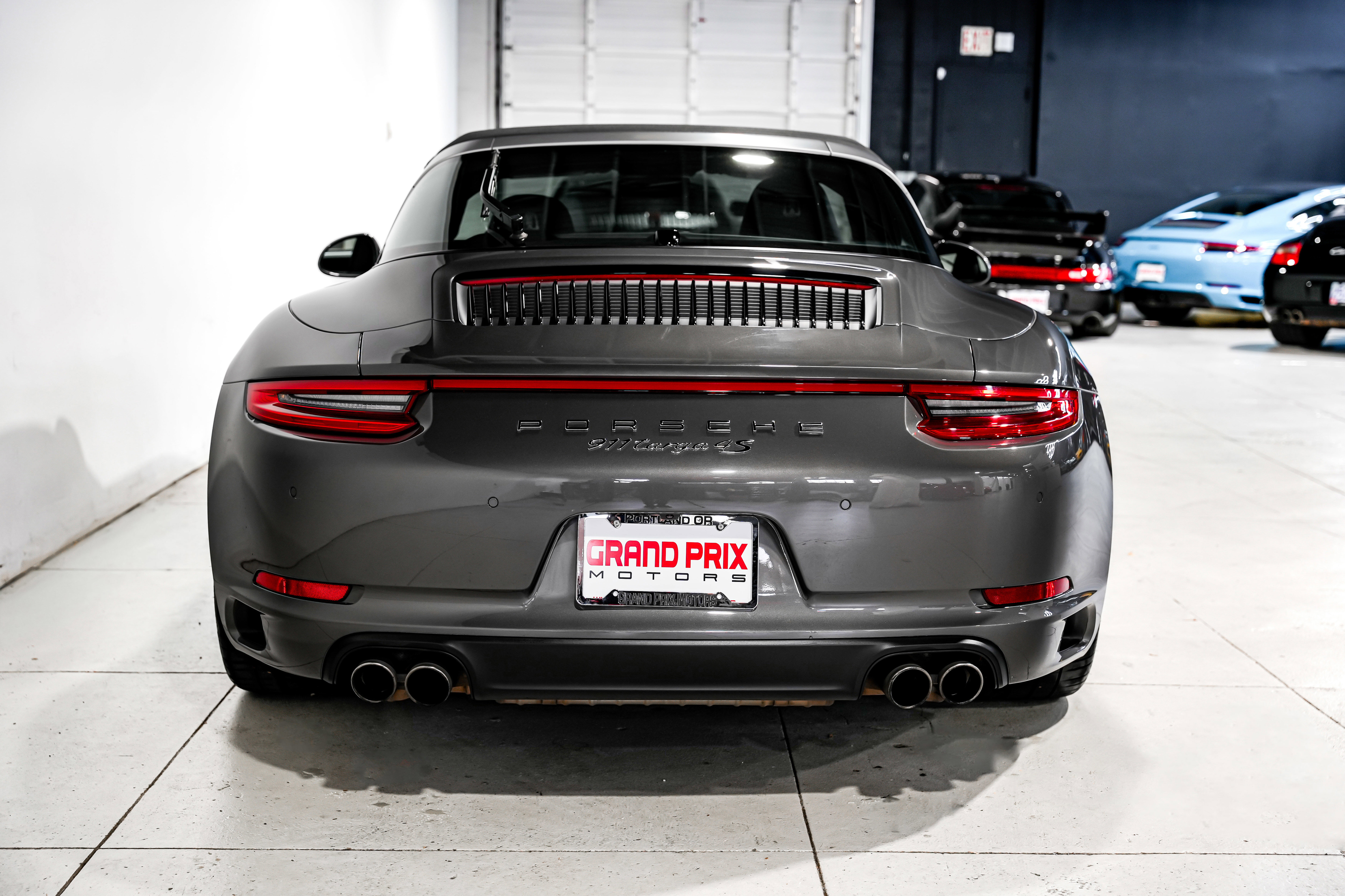 Used 2017 Porsche 911 Targa 4S image 4