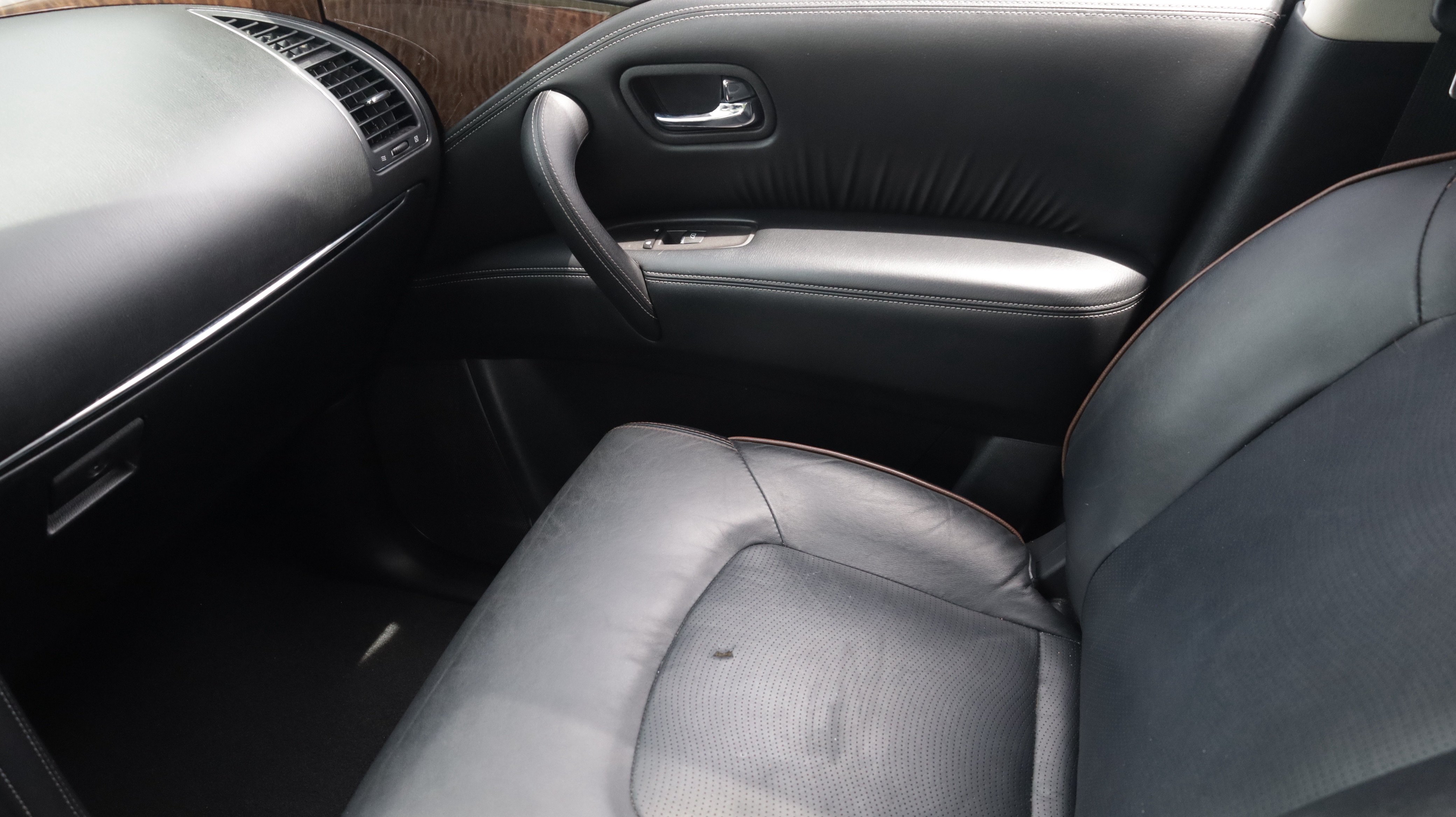 Used 2019 Nissan Armada SL w/ Premium Package RWD image 12