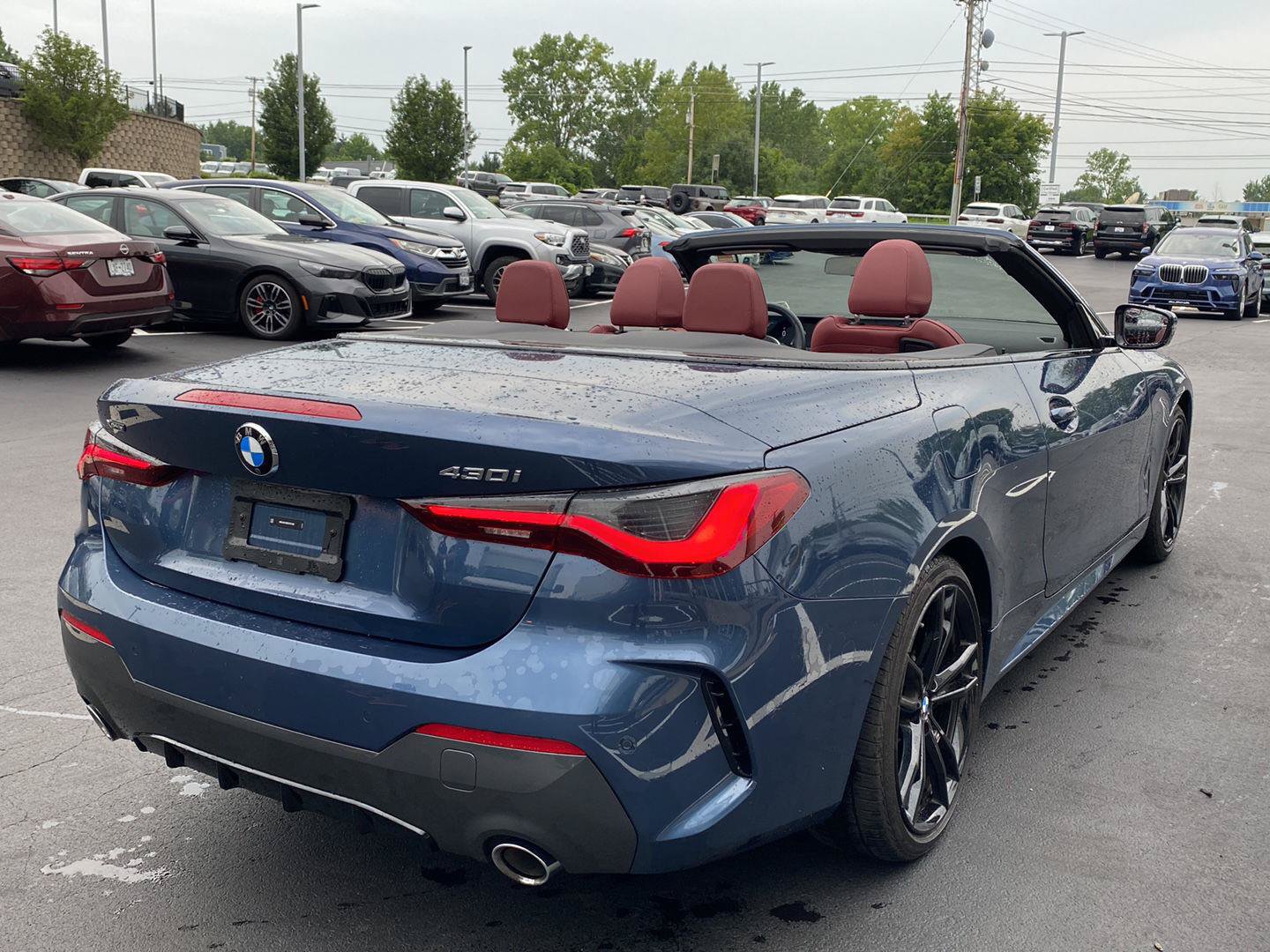 Used 2024 BMW 430i xDrive Convertible w/ M Sport Package AWD/4WD image 11
