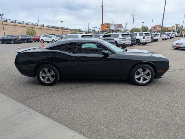 Used 2018 Dodge Challenger SXT image 6