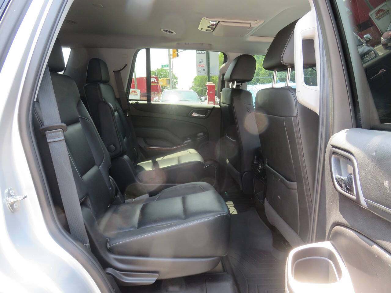 Used 2018 Chevrolet Tahoe Premier AWD/4WD image 24