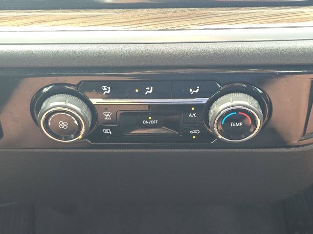 Used 2024 Chevrolet Silverado 3500 LT image 27