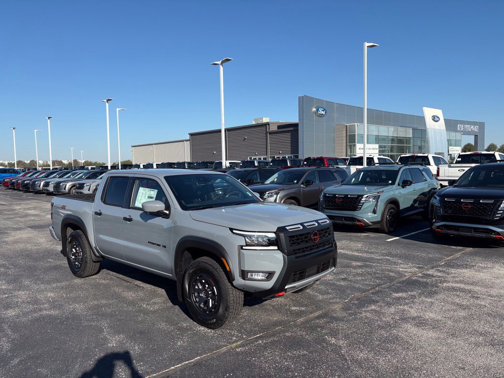 New 2027 Nissan Frontier PRO-4X AWD/4WD image 2