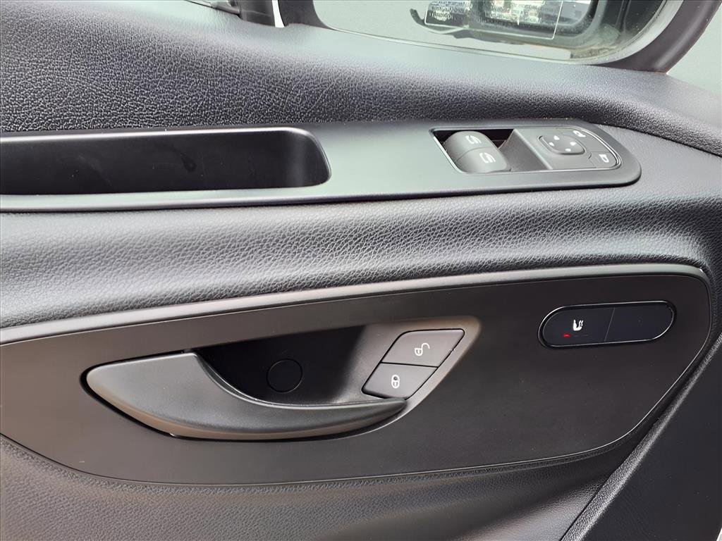 Used 2024 Mercedes-Benz Sprinter 2500 image 26