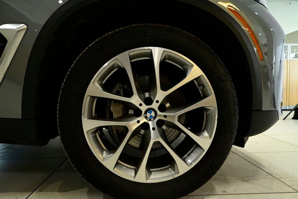 Used 2025 BMW X5 xDrive40i w/ Premium Package image 9