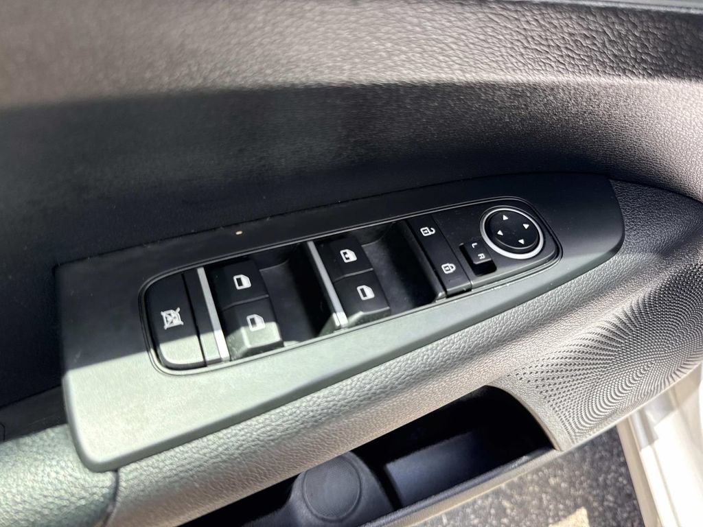 Used 2021 Kia Forte LXS FWD image 23