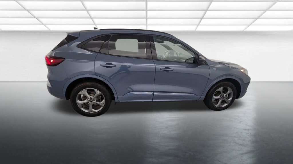 Used 2024 Ford Escape ST-Line w/ Tech Pack #1 AWD/4WD image 8