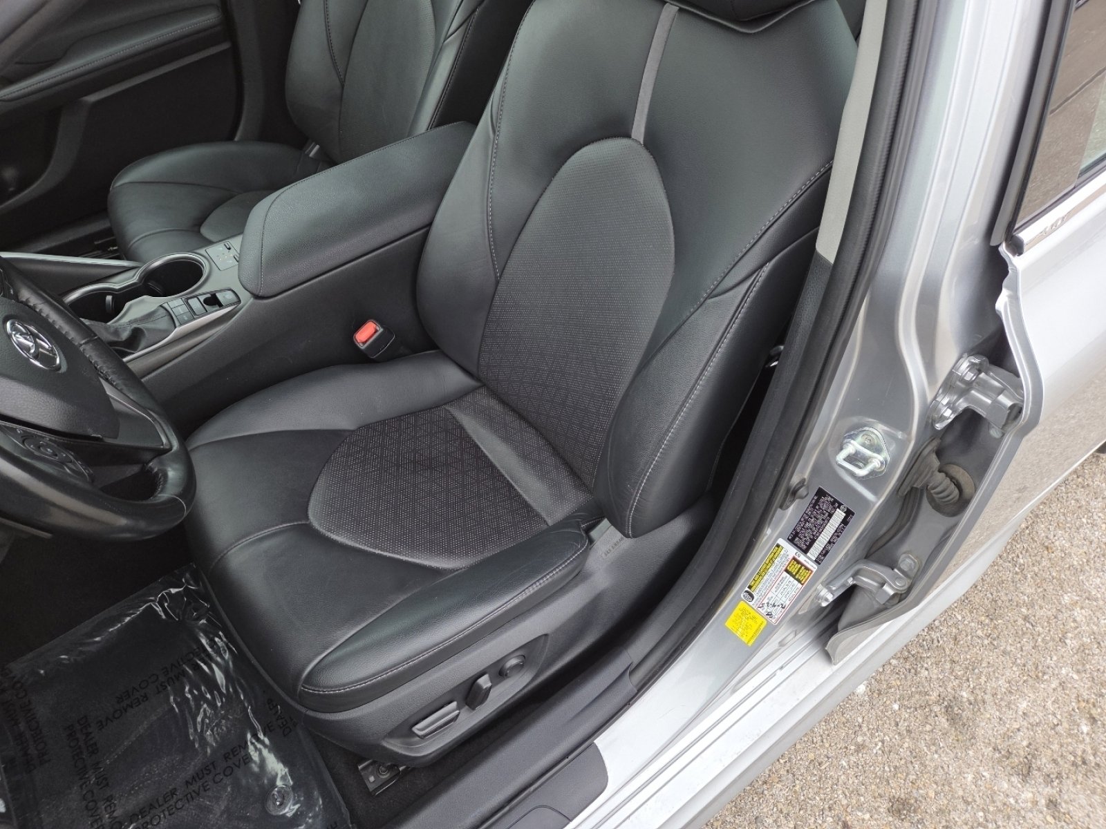 Used 2023 Toyota Camry XSE image 23