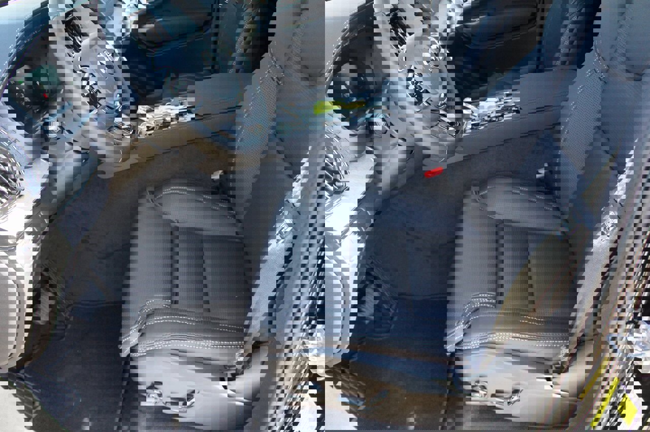 New 2026 Volvo XC90 B6 Ultra w/ Protection Package Premier image 16