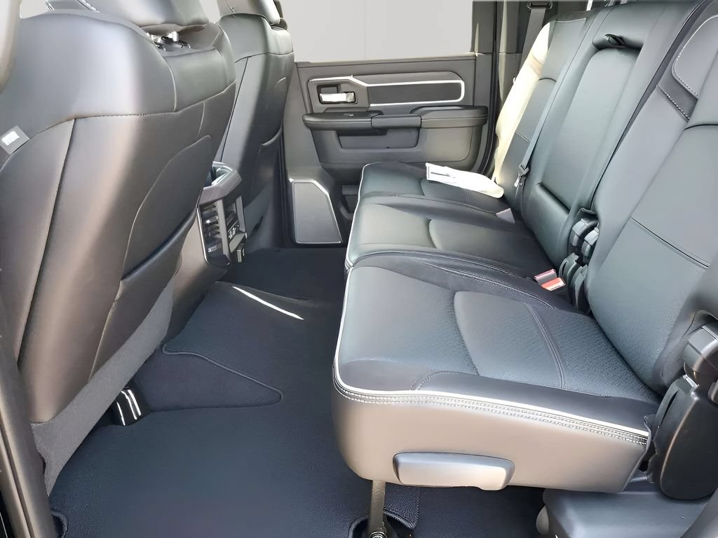 New 2025 RAM 2500 Laramie AWD/4WD image 44