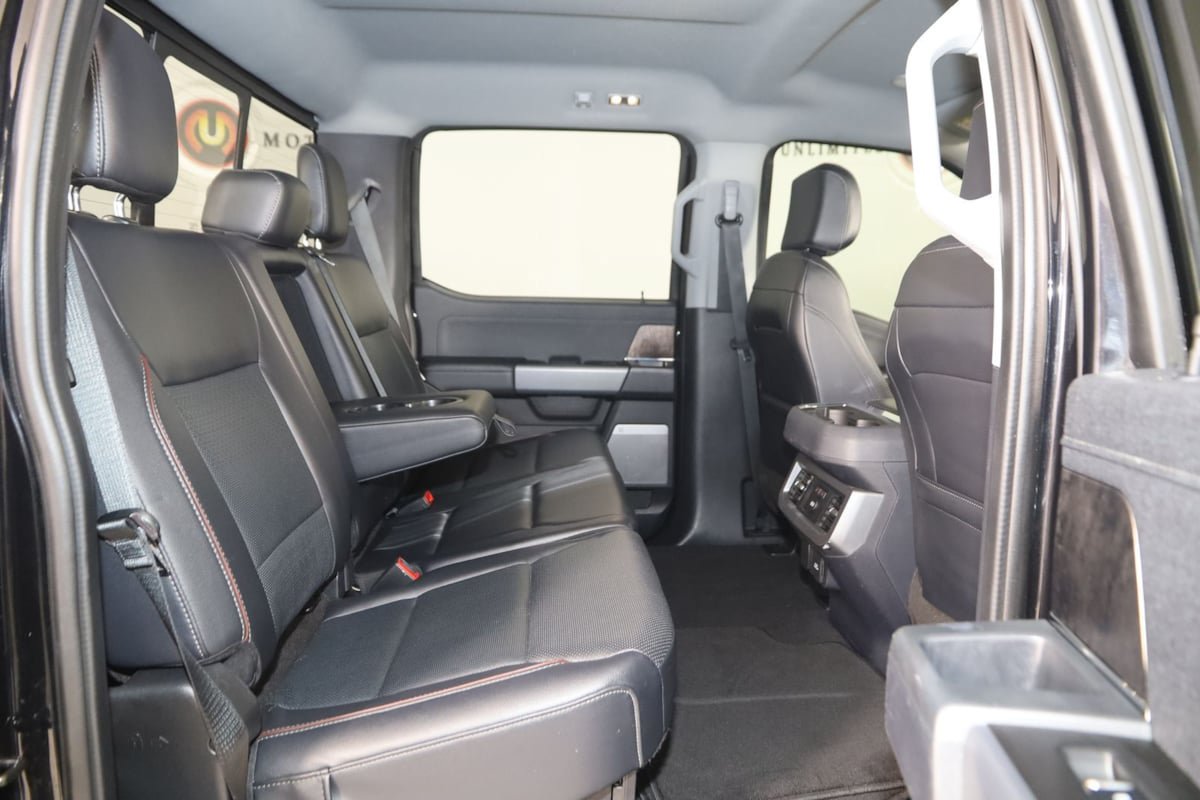 Used 2023 Ford F250 Lariat w/ Lariat Ultimate Package AWD/4WD image 13