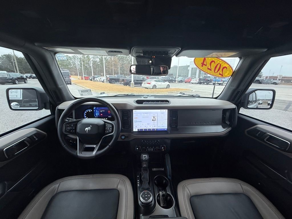 Used 2024 Ford Bronco Wildtrak image 12