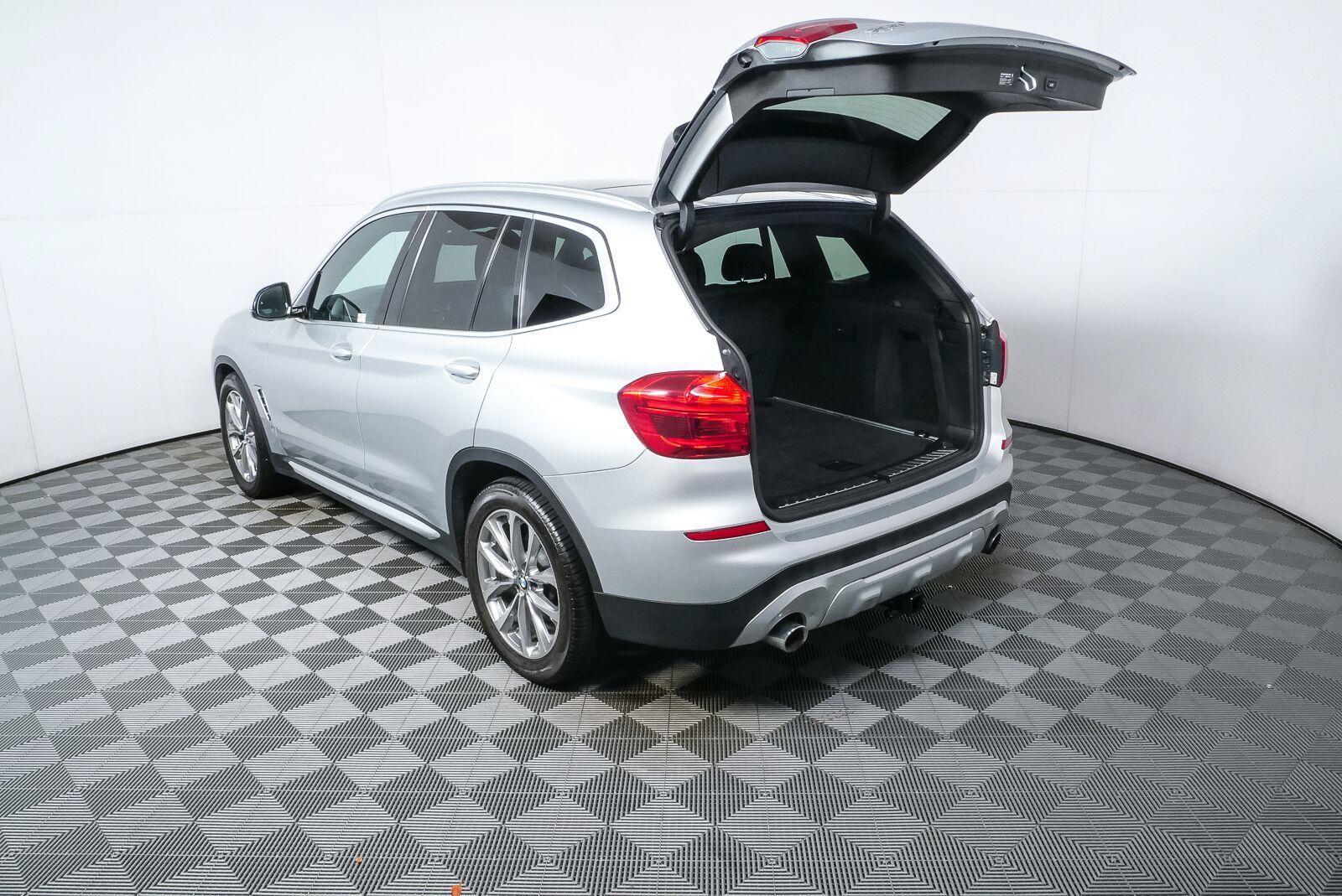 Used 2019 BMW X3 sDrive30i w/ Driving Assistance Package RWD image 27