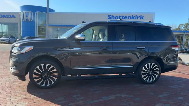 Used 2022 Lincoln Navigator Black Label image 7
