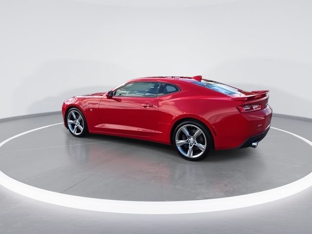 Used 2018 Chevrolet Camaro SS RWD image 2