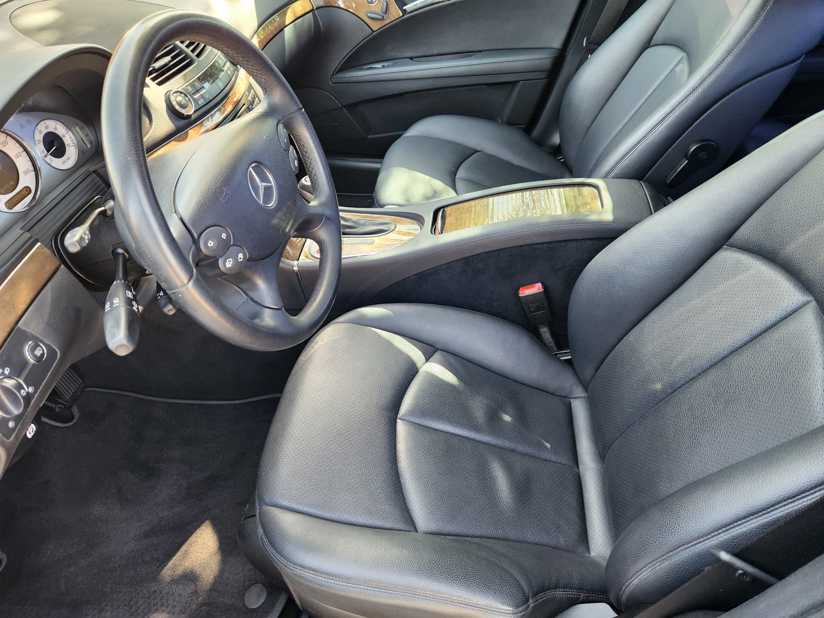 Used 2008 Mercedes-Benz E 350 Sedan image 8