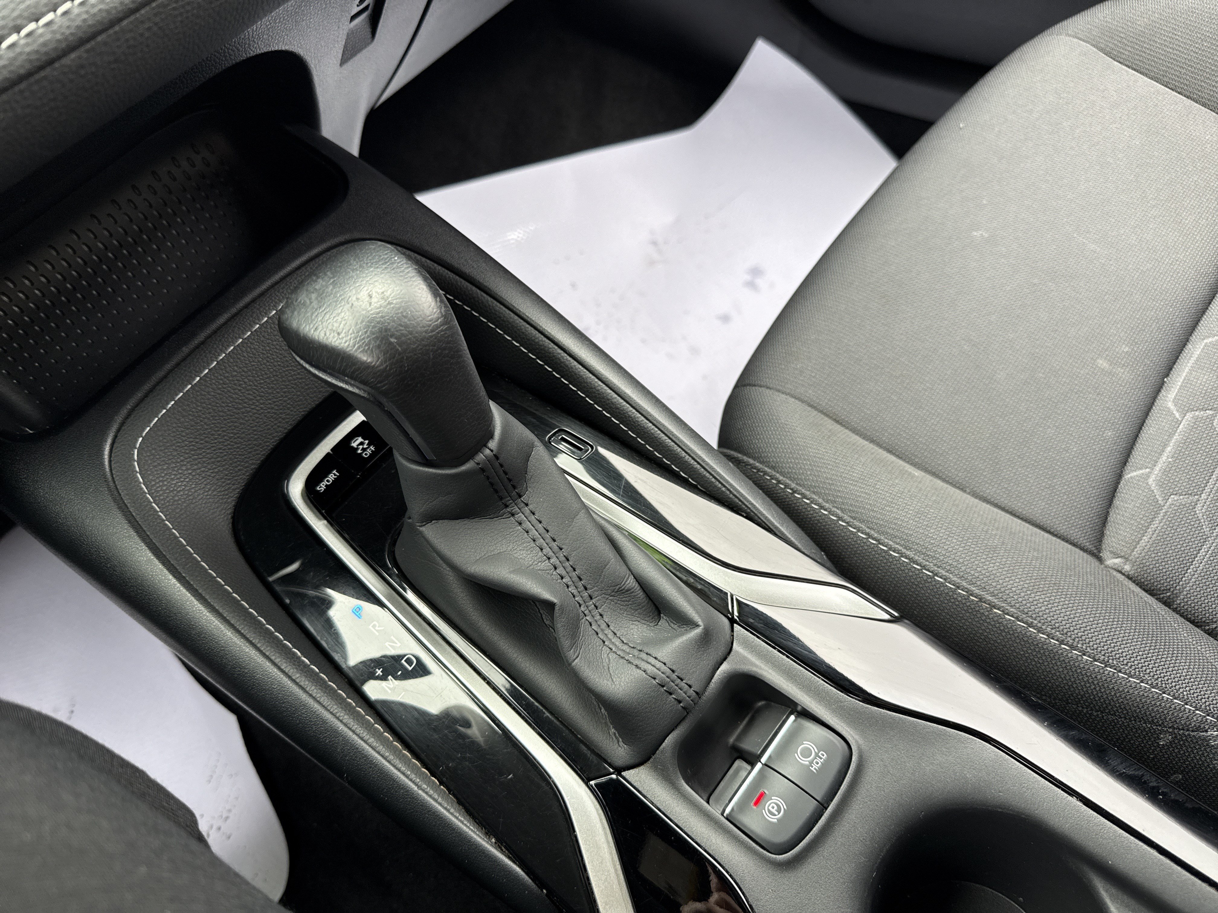 Used 2019 Toyota Corolla SE w/ SE Option Package FWD image 23