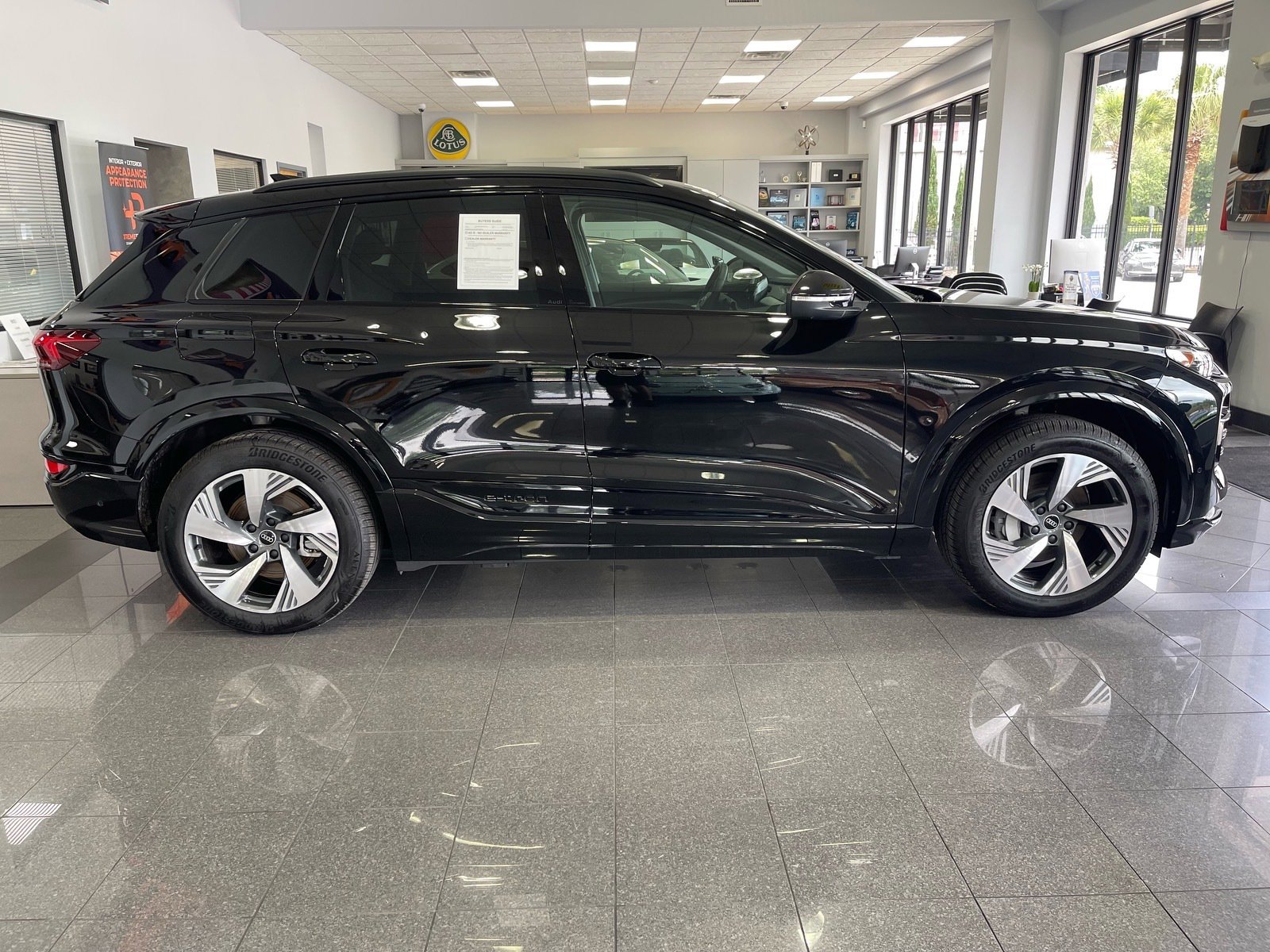 Used 2025 Audi Q6 e-tron Premium Plus w/ Premium Plus AWD/4WD image 5