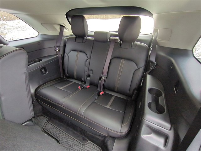 Used 2025 MAZDA CX-90 3.3 Turbo w/ Select Package image 17