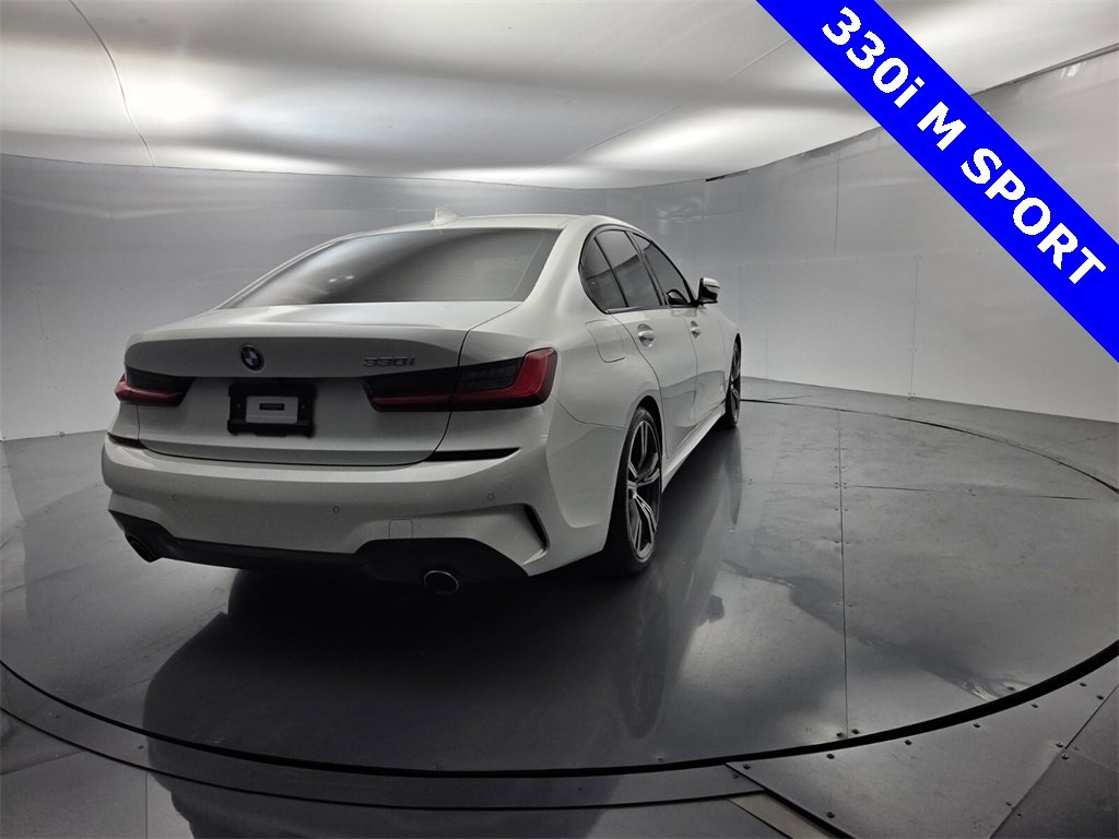 Used 2021 BMW 330i Sedan w/ M Sport Package image 9