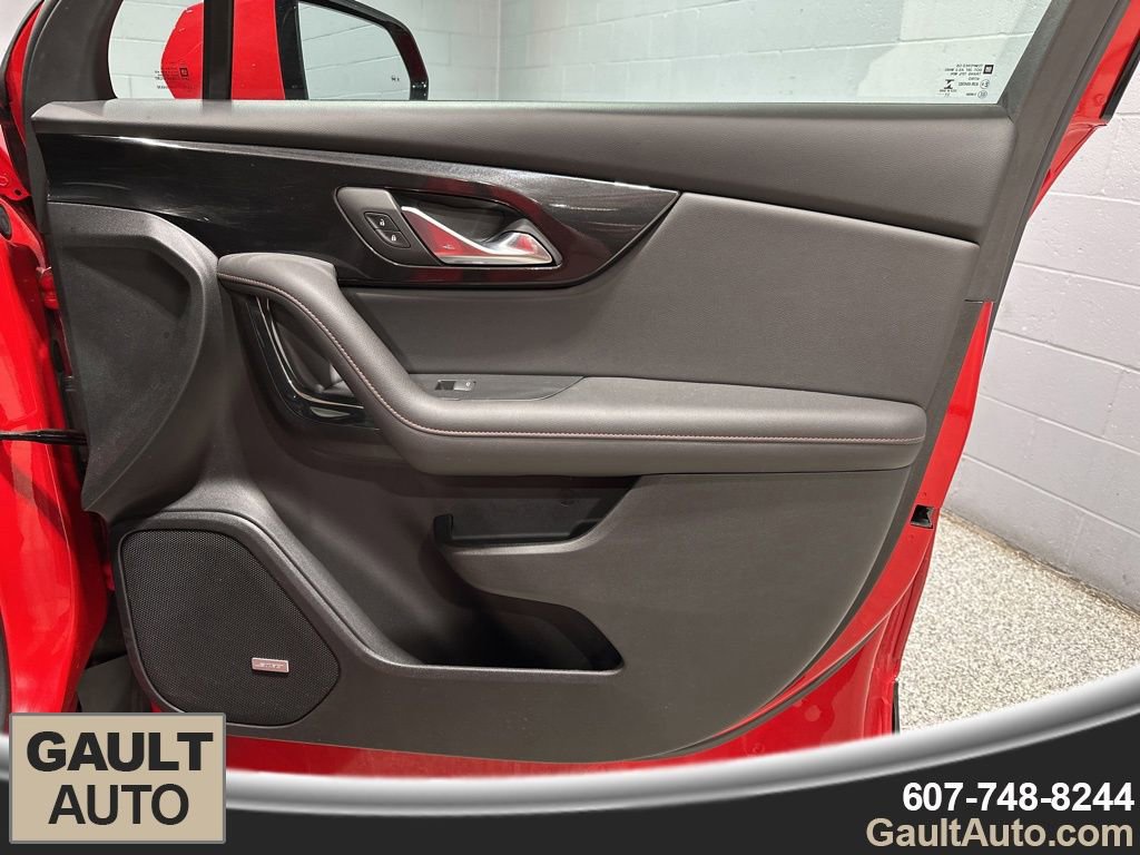 Used 2022 Chevrolet Blazer RS w/ Enhanced Convenience Package image 17