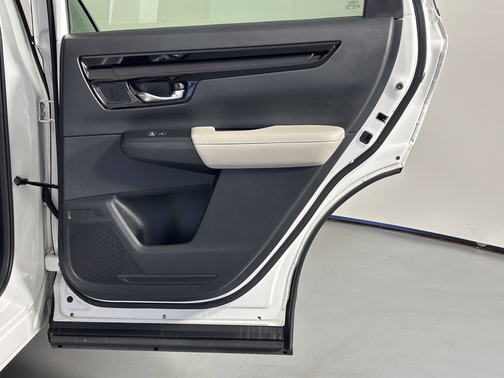 Used 2025 Honda CR-V EX-L image 12