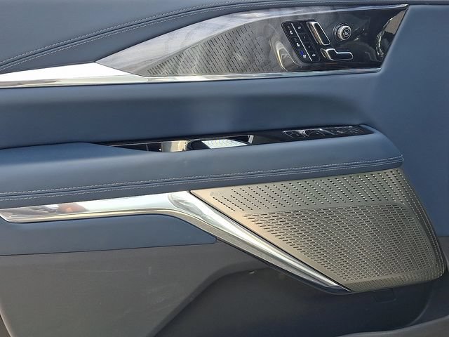 Certified 2025 Cadillac Escalade IQ Sport 2 AWD/4WD image 12