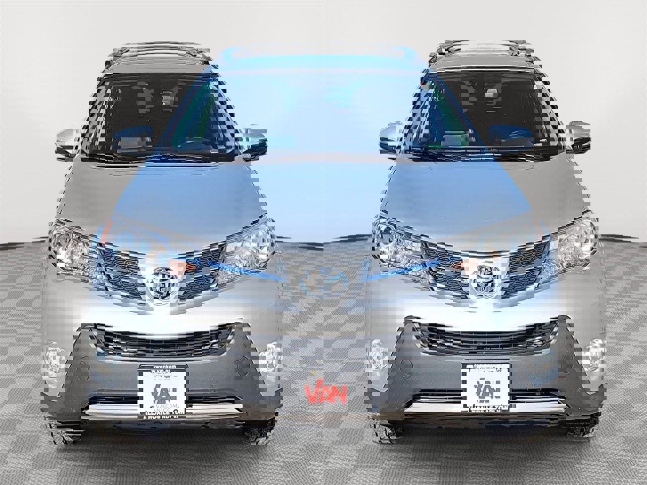 Used 2015 Toyota RAV4 Limited w/ Technology Package image 2